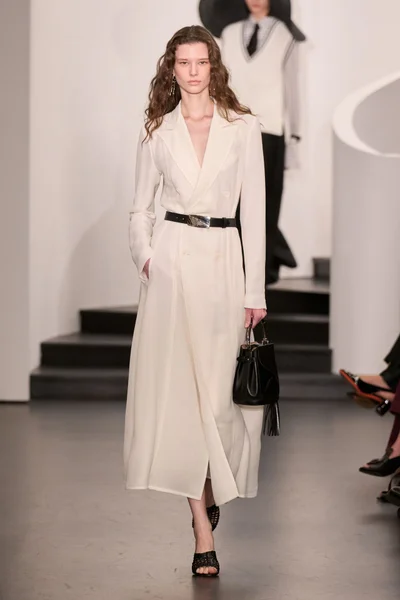 Look 7